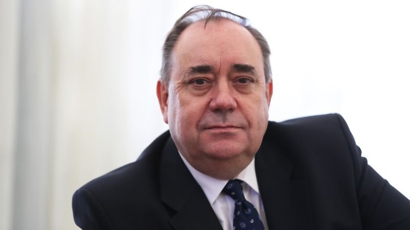 Alex Salmond, leading figure in the Scottish independence movement, dies aged 69