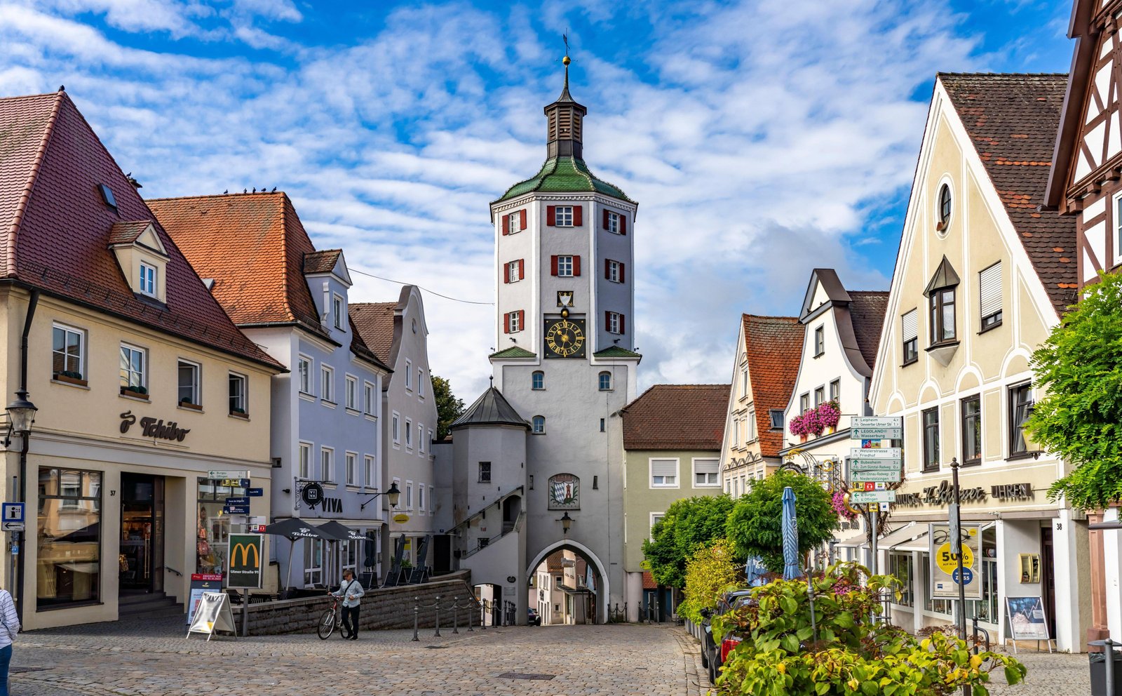 Günzburg has a fantastic pedestrian center thick with pastel colored medieval arches