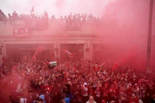 Liverpool -Fans put the streets under the team's victory parade in Liverpool
