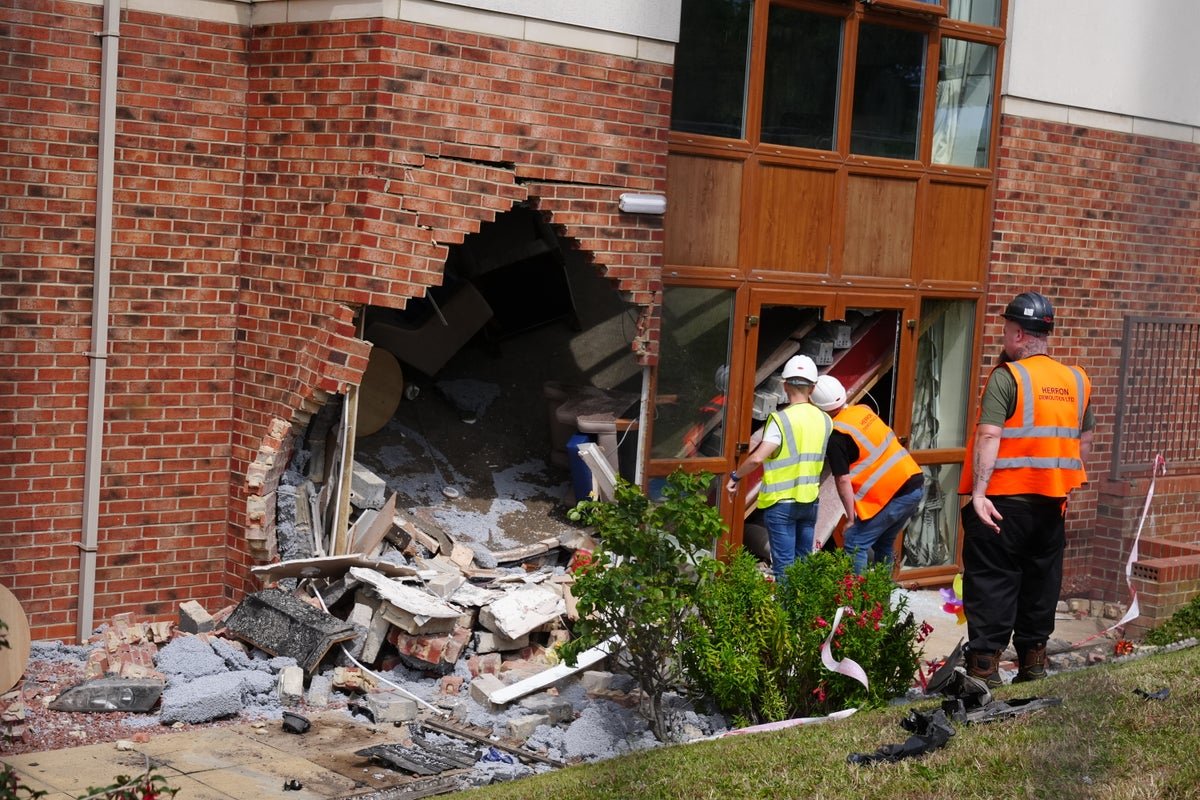 Two retirees die after the car goes down in nursing homes