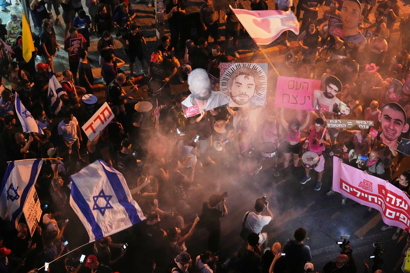 Protests have sprung up around Israel as Netanyahu meets with the security cabinet